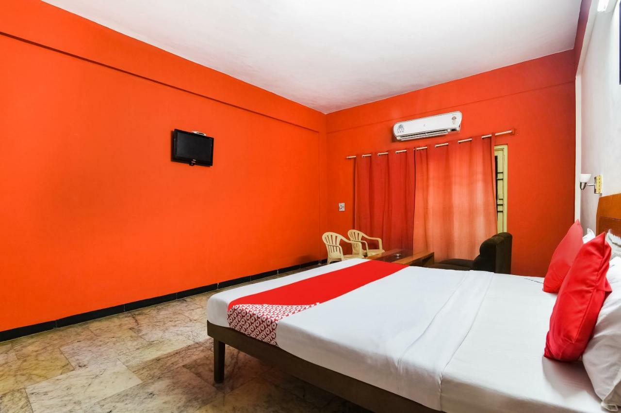 Oyo 48251 Dsr Grand Hotell Krishnagiri Exteriör bild