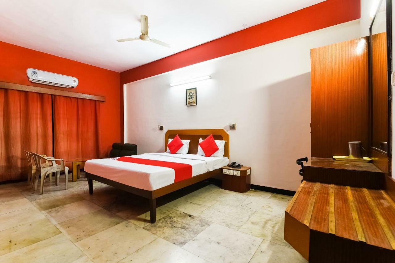 Oyo 48251 Dsr Grand Hotell Krishnagiri Exteriör bild